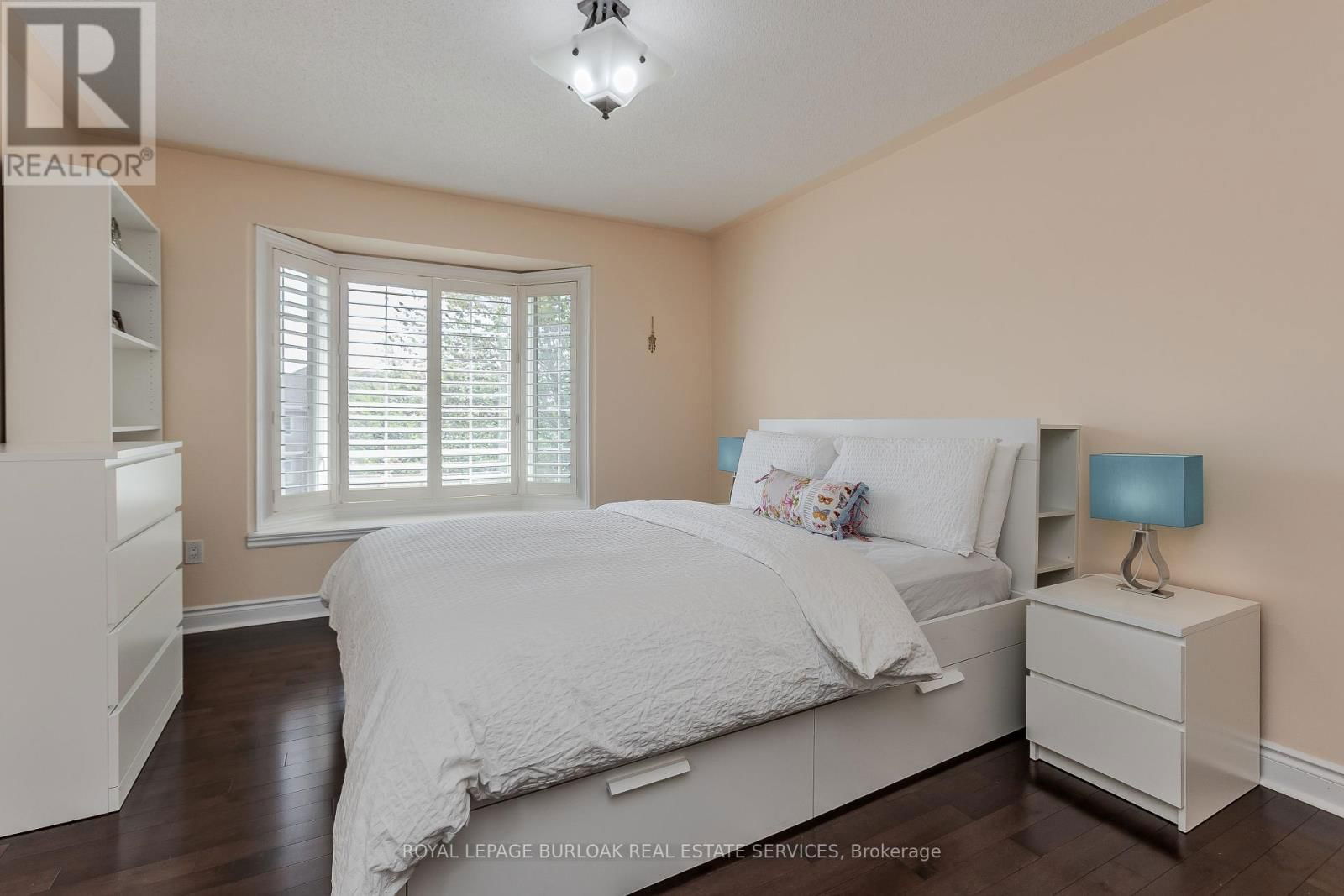 373 BURLOAK DRIVE Image 24