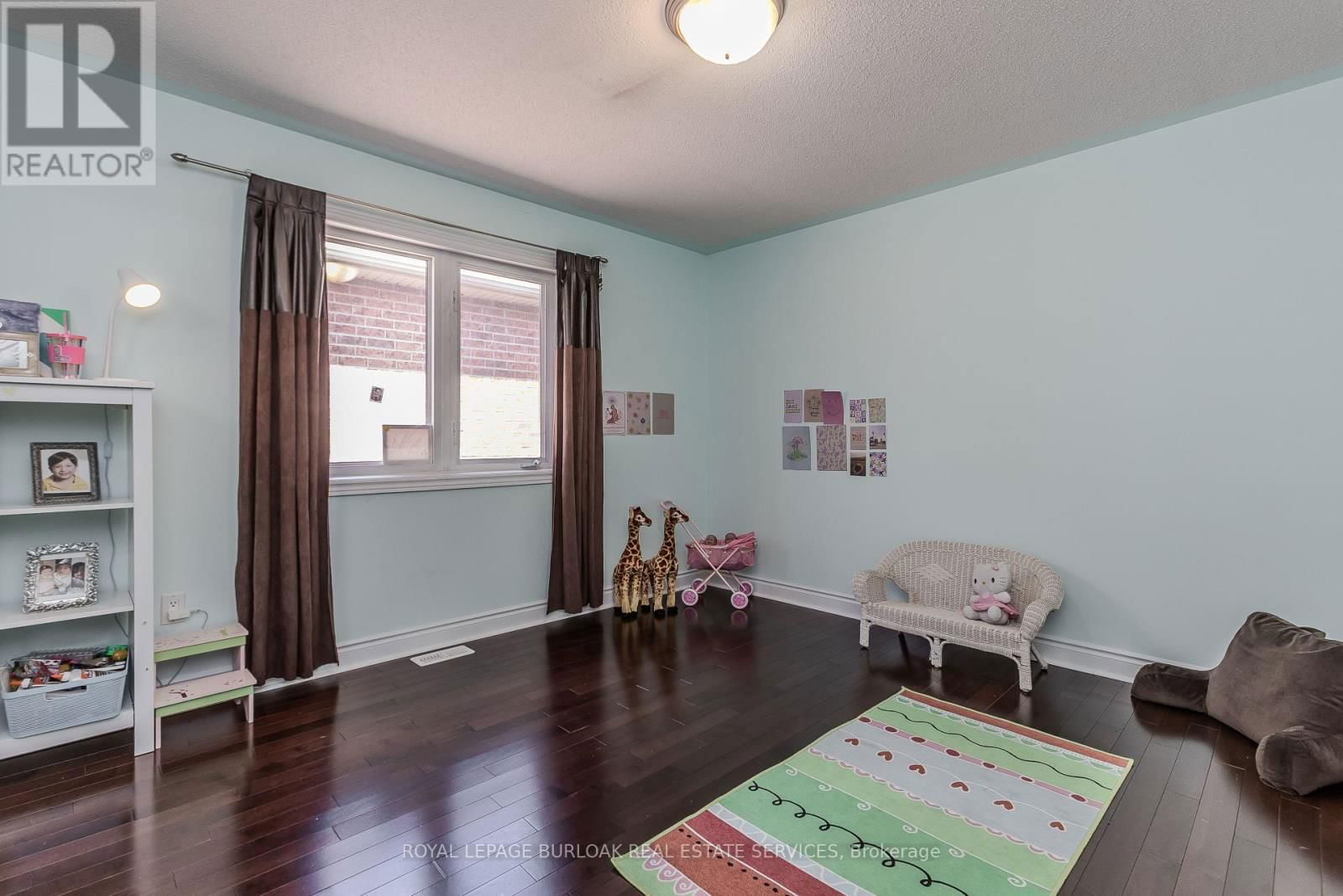 373 BURLOAK DRIVE Image 26