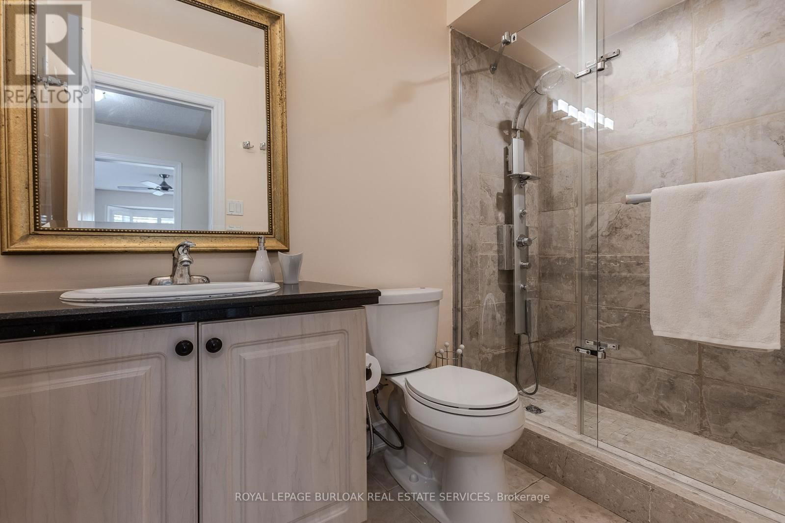 373 BURLOAK DRIVE Image 32