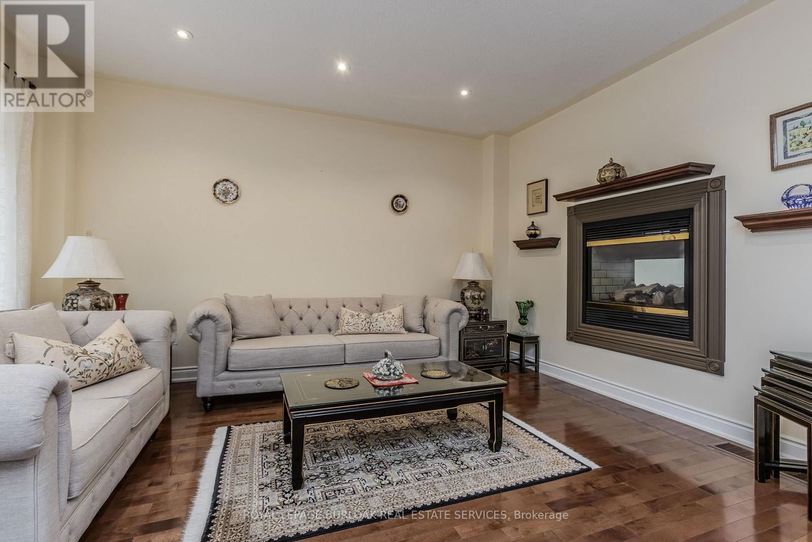 373 BURLOAK DRIVE Image 7
