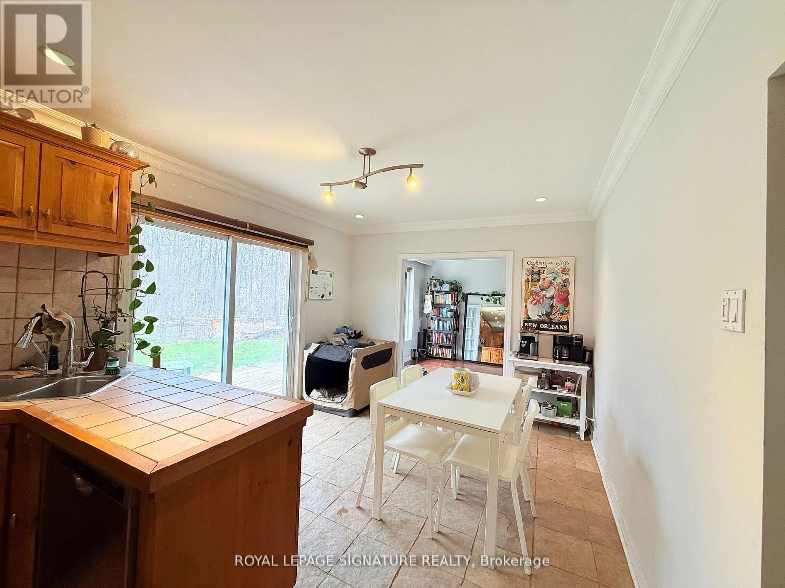 38 BURNHAMTHORPE ROAD WEST Image 6
