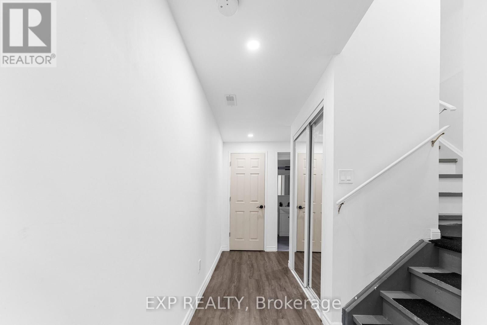 90 MCCLEAVE CRESCENT Image 38