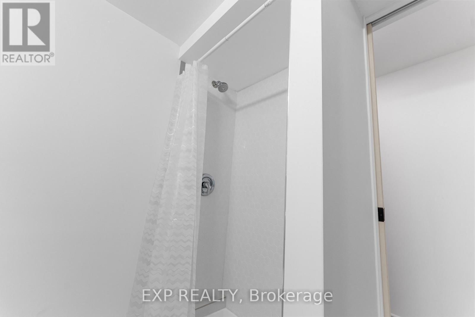 90 MCCLEAVE CRESCENT Image 40