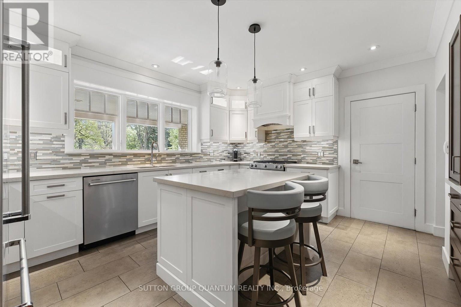 347 PINETREE WAY Image 14