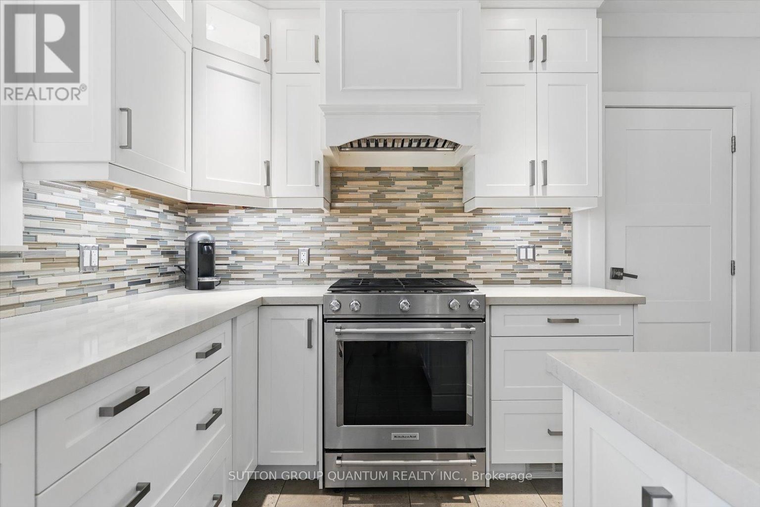 347 PINETREE WAY Image 18