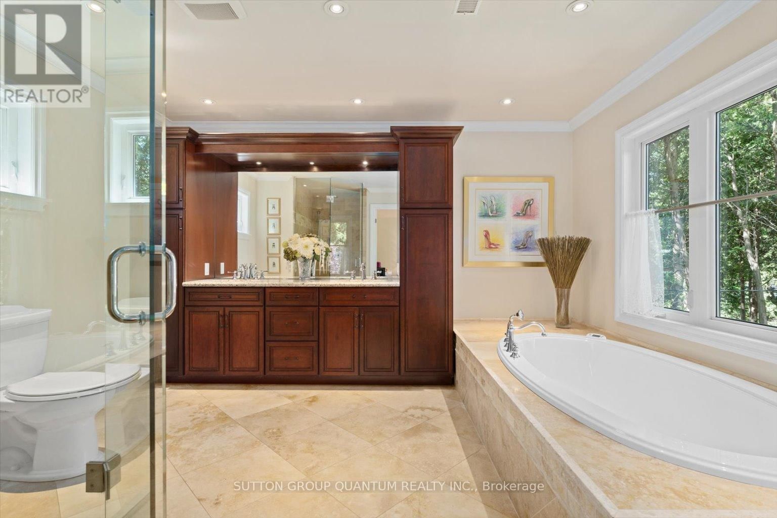 347 PINETREE WAY Image 23