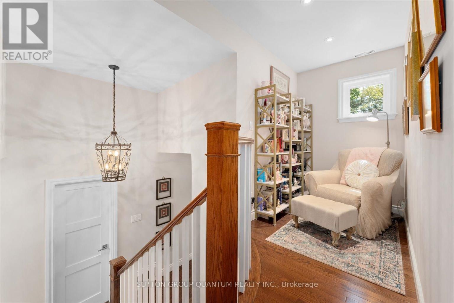 347 PINETREE WAY Image 29