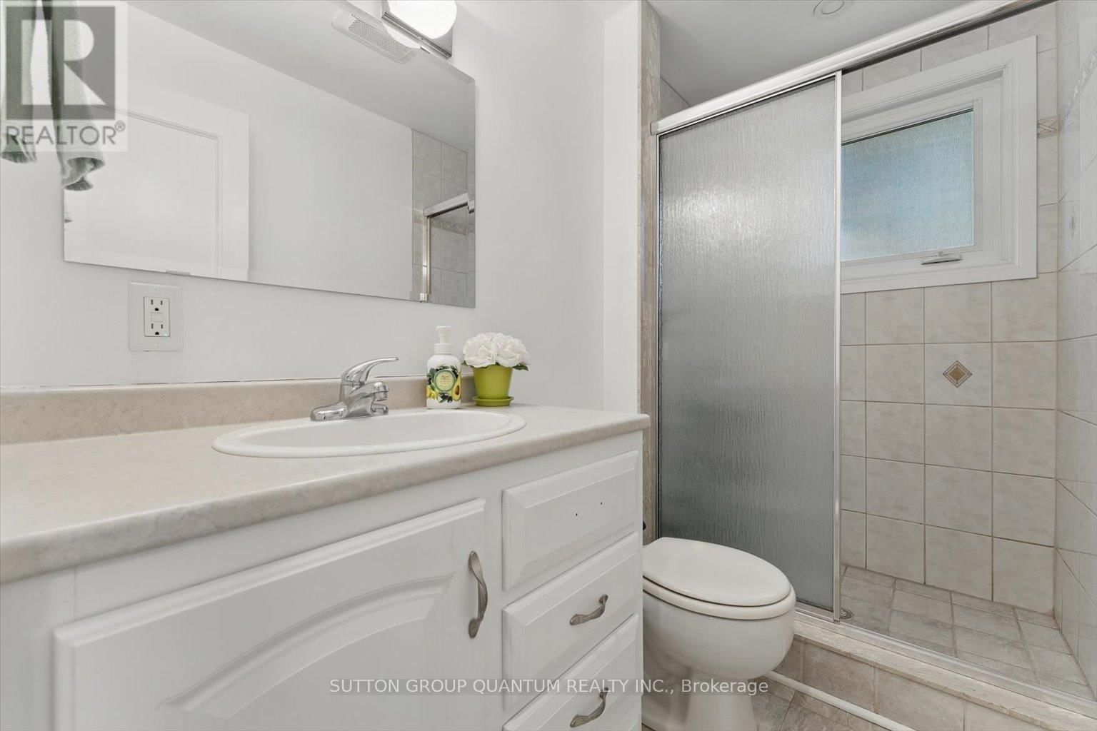 347 PINETREE WAY Image 36