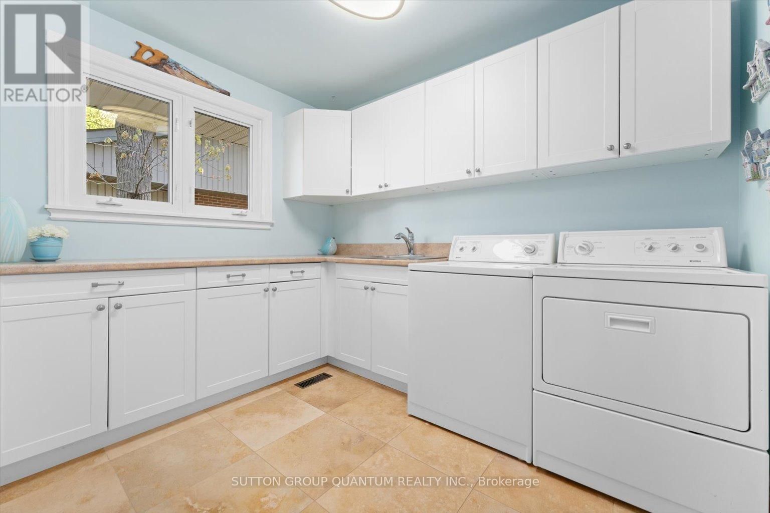 347 PINETREE WAY Image 37