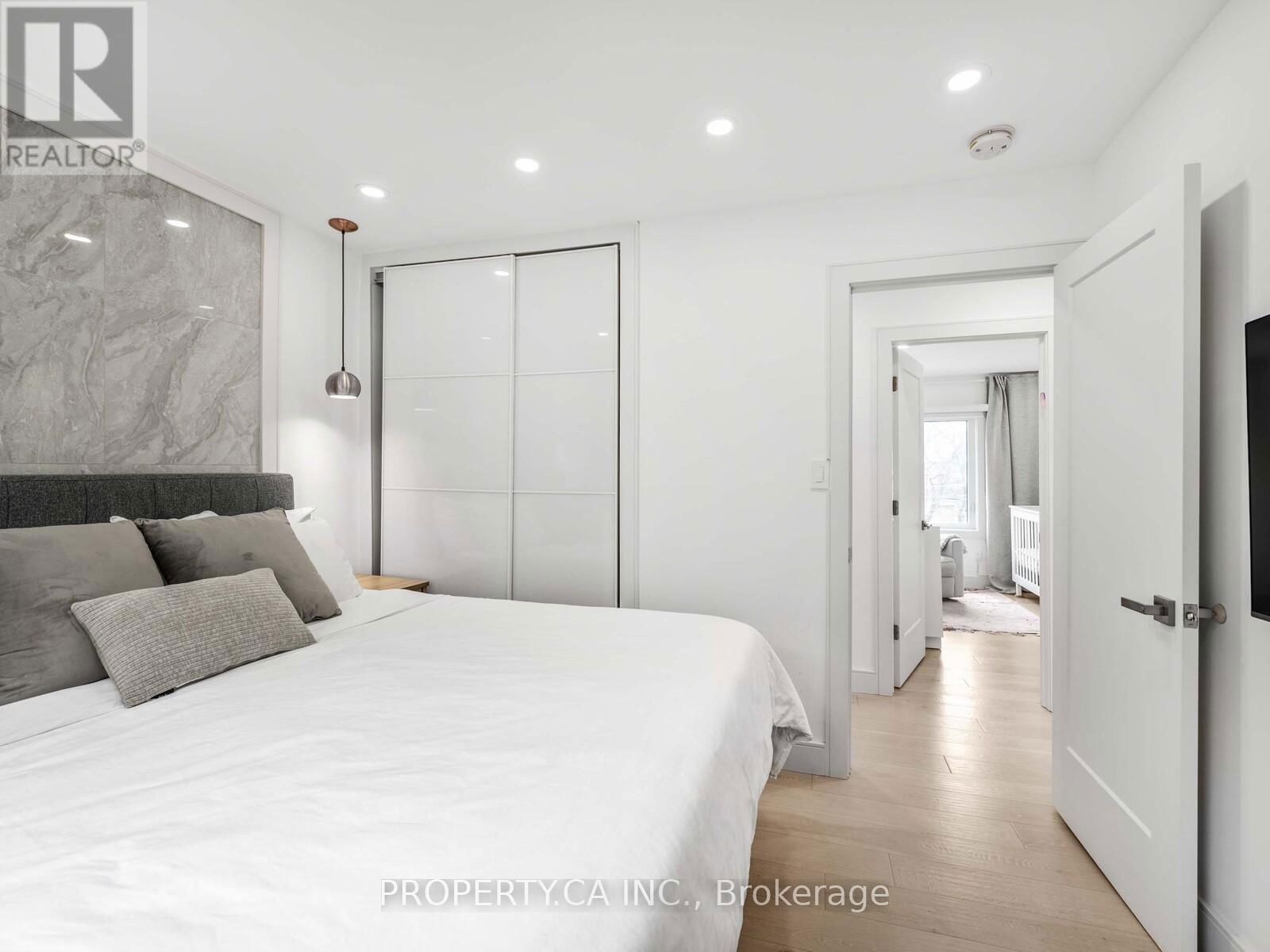 1526 DAVENPORT ROAD Image 13