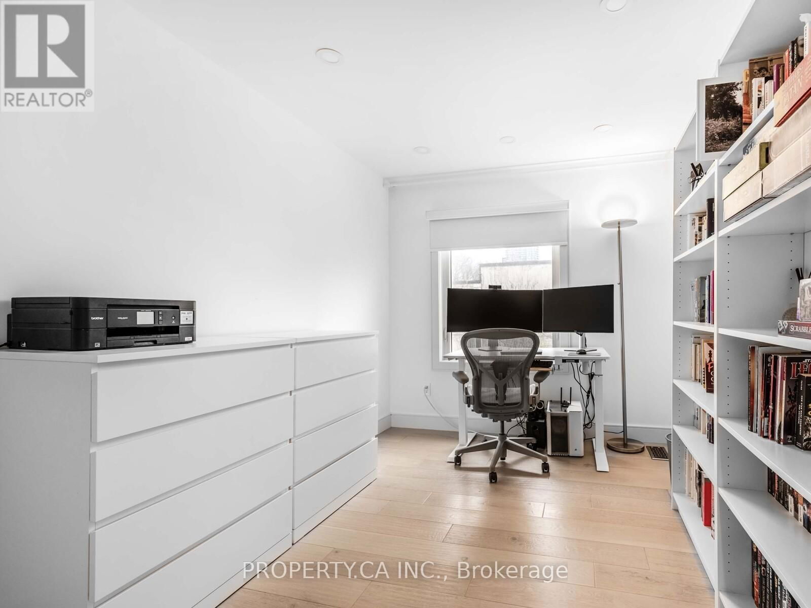 1526 DAVENPORT ROAD Image 14