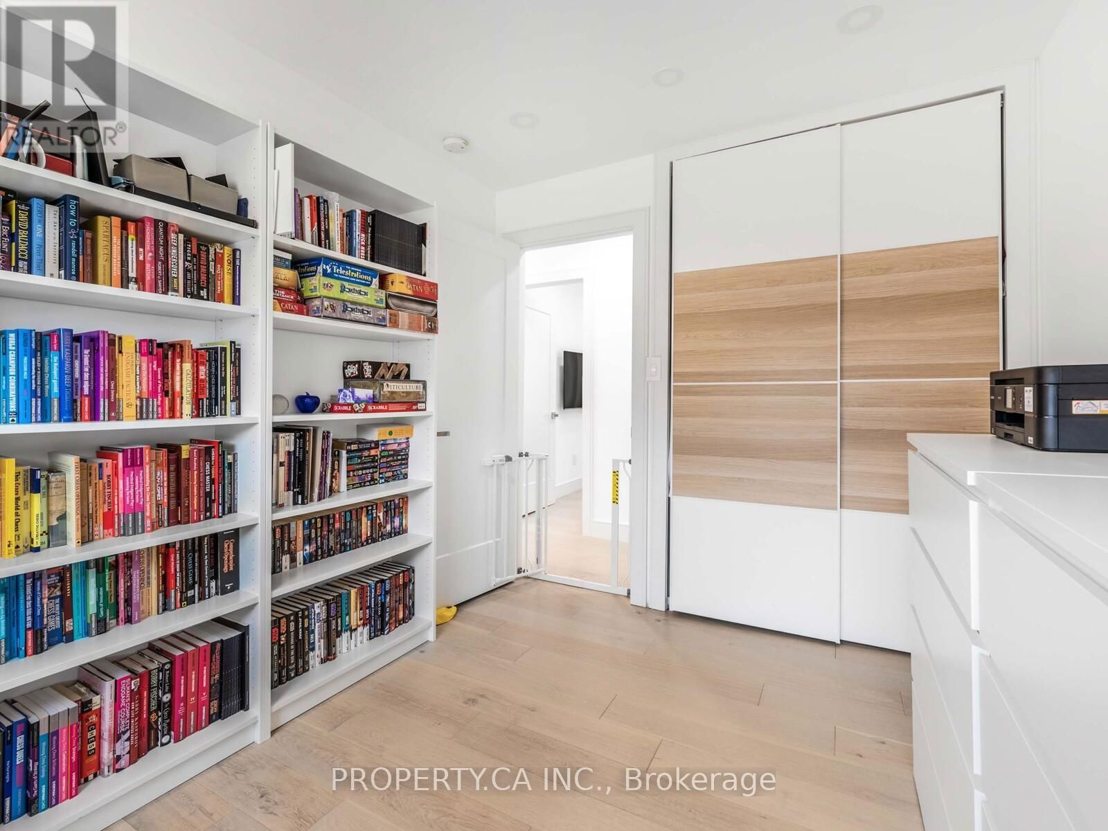 1526 DAVENPORT ROAD Image 15