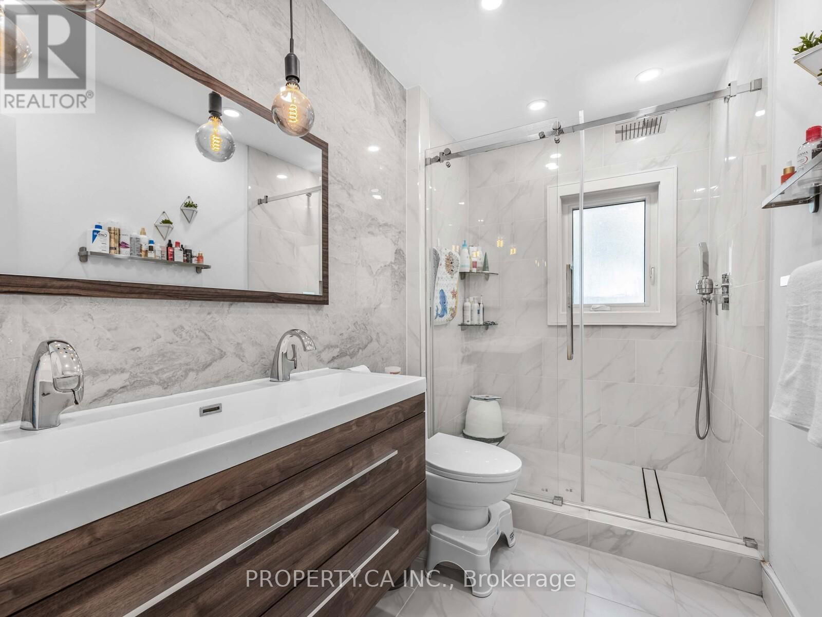 1526 DAVENPORT ROAD Image 17