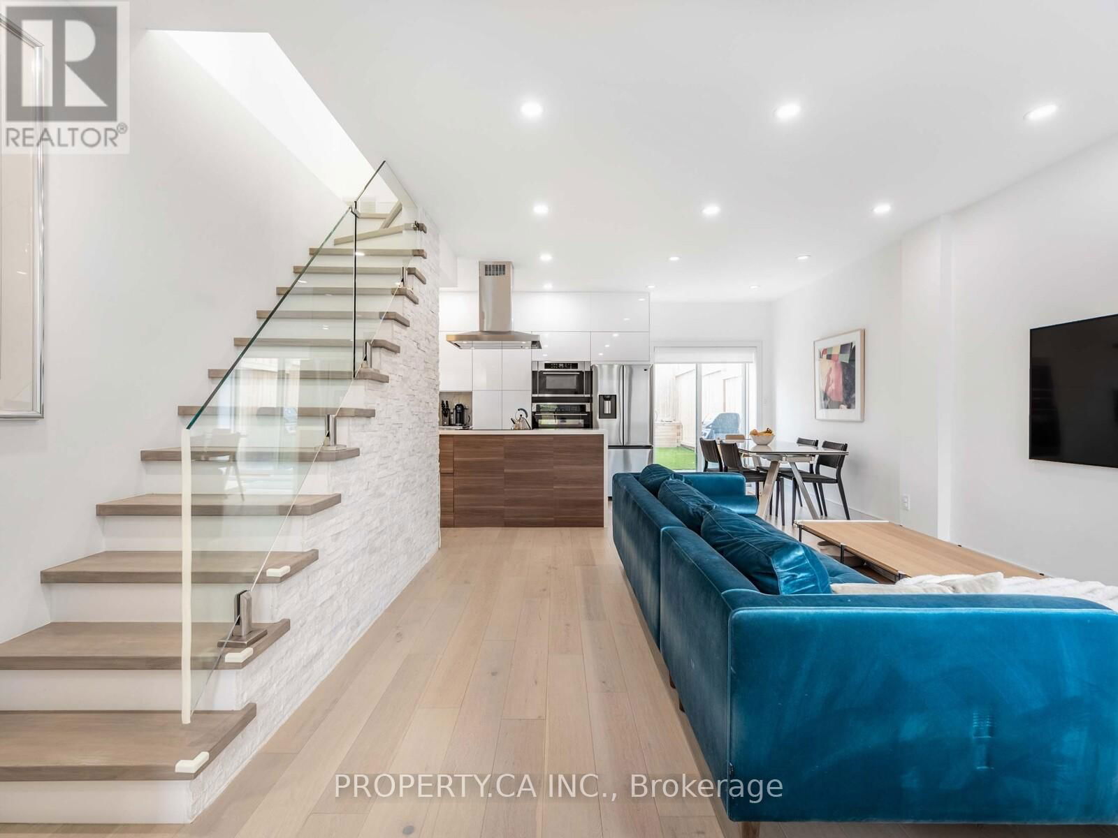 1526 DAVENPORT ROAD Image 4