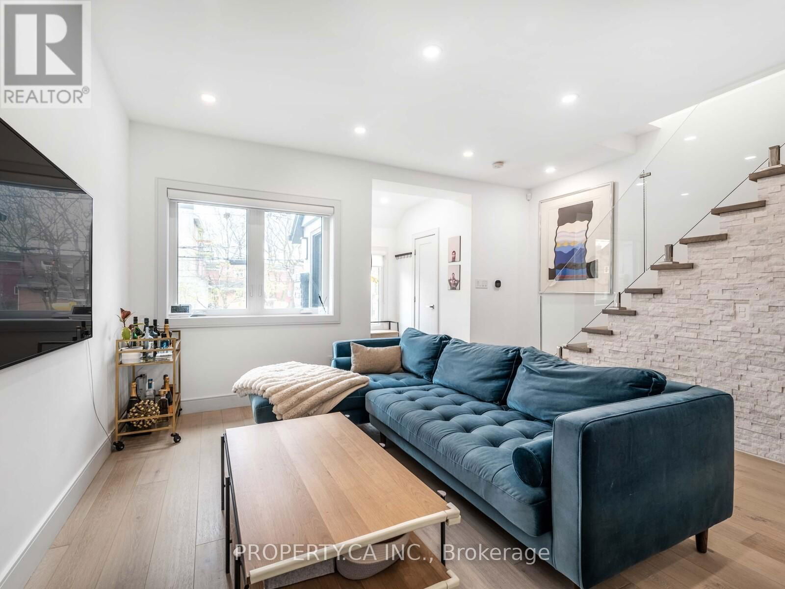 1526 DAVENPORT ROAD Image 5