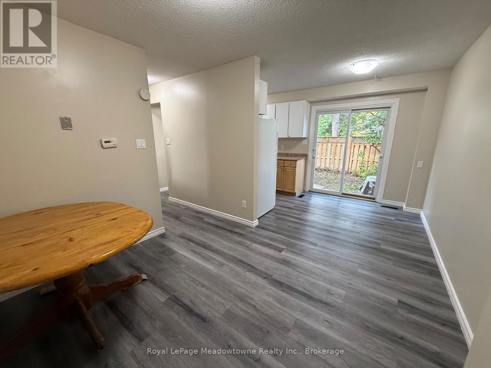 2 - 235 BRONTE STREET Image 13