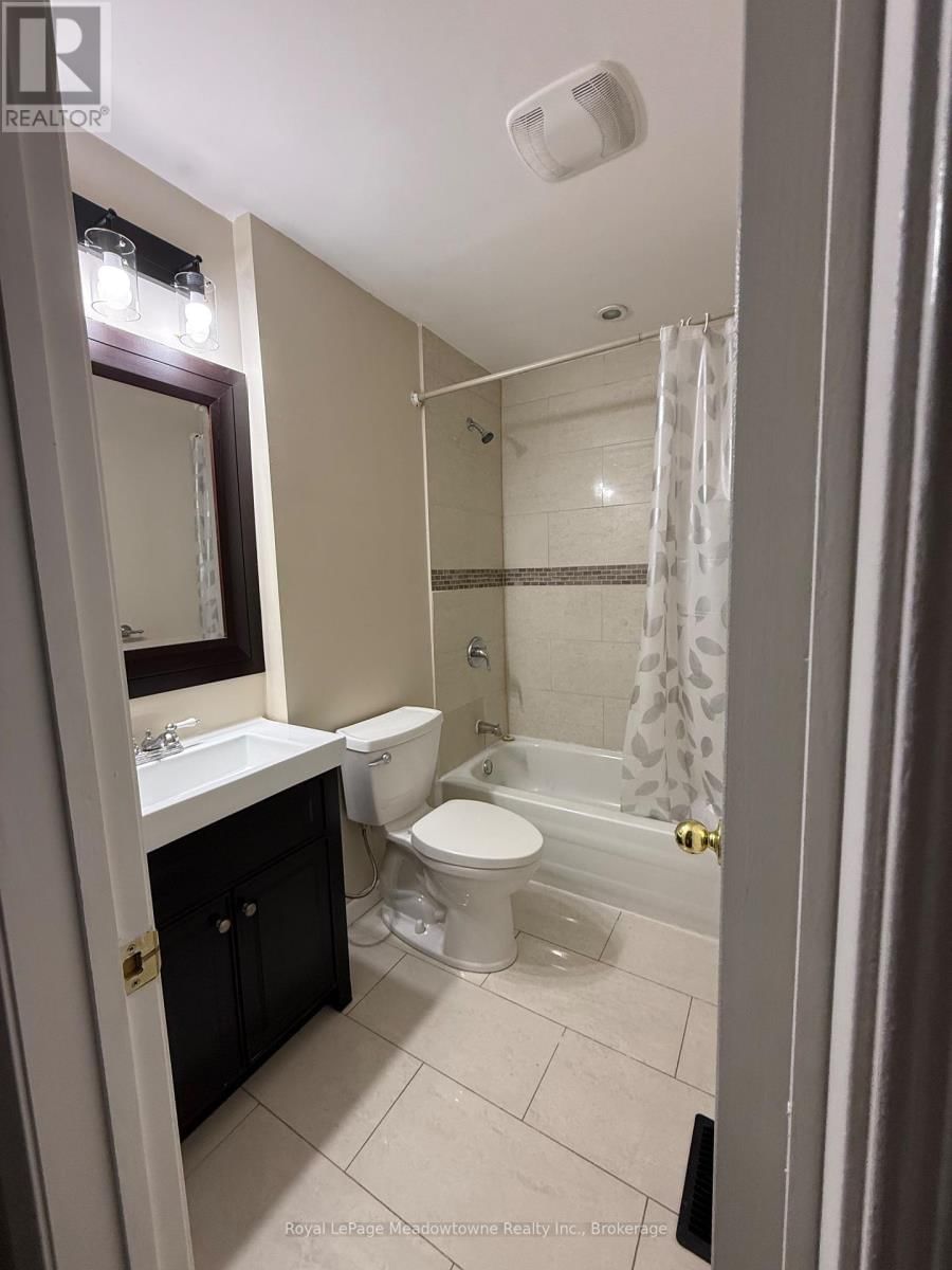 2 - 235 BRONTE STREET Image 15