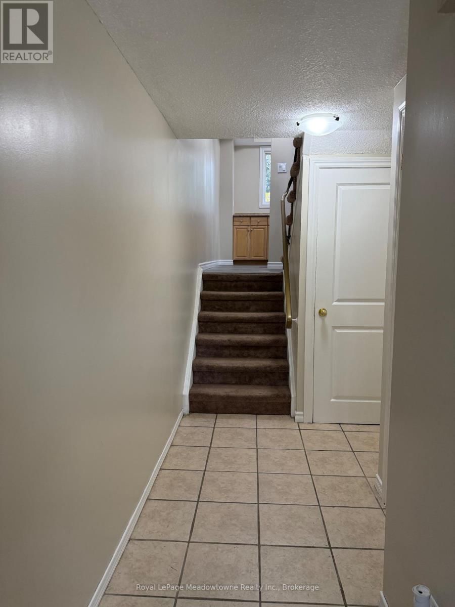 2 - 235 BRONTE STREET Image 16