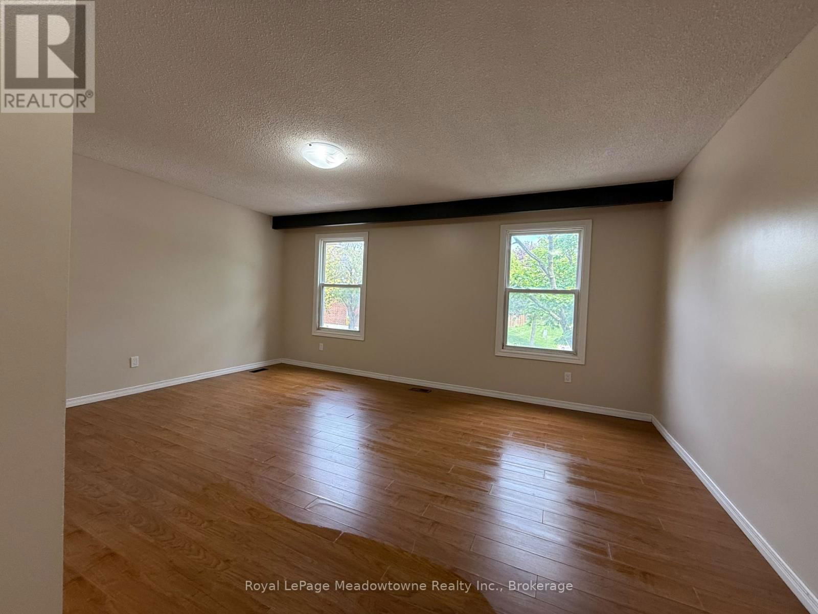2 - 235 BRONTE STREET Image 3