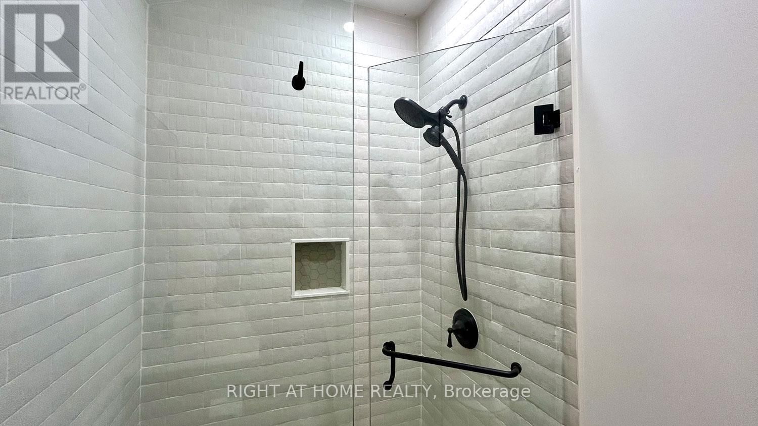 21 NORTHGATE DRIVE Image 11