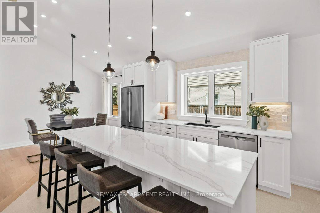 877 CONDOR DRIVE Image 16