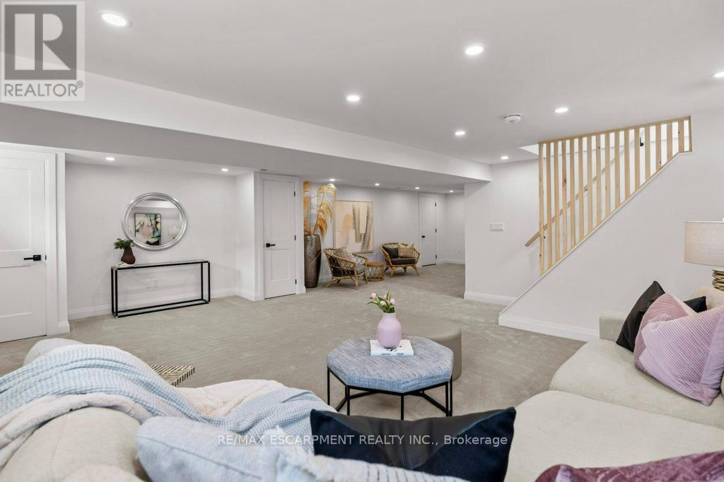877 CONDOR DRIVE Image 32