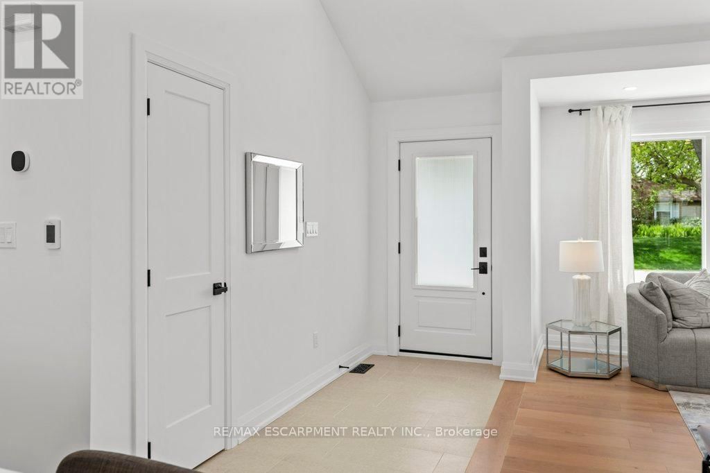 877 CONDOR DRIVE Image 6