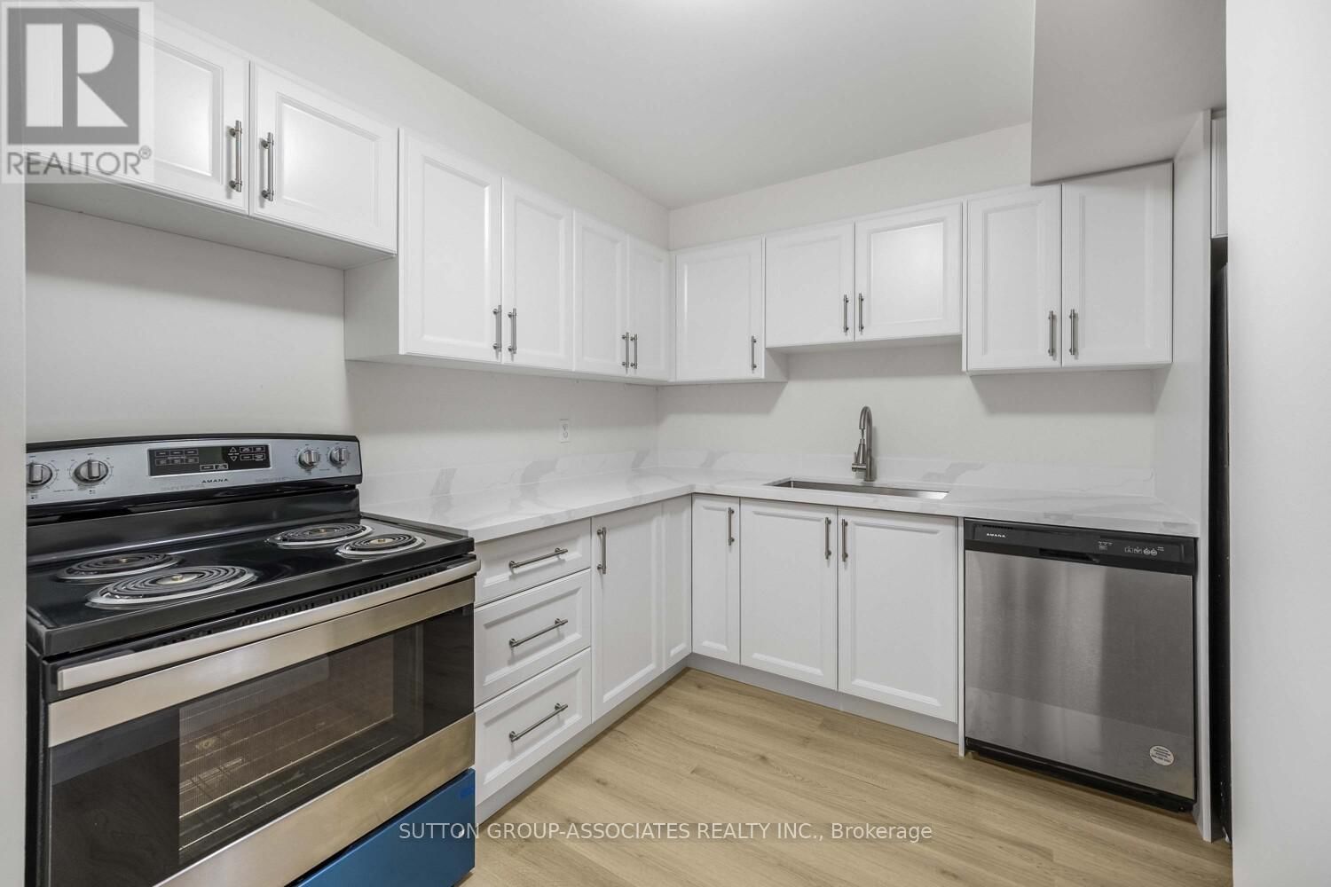 504 - 1300 MARLBOROUGH COURT Image 17