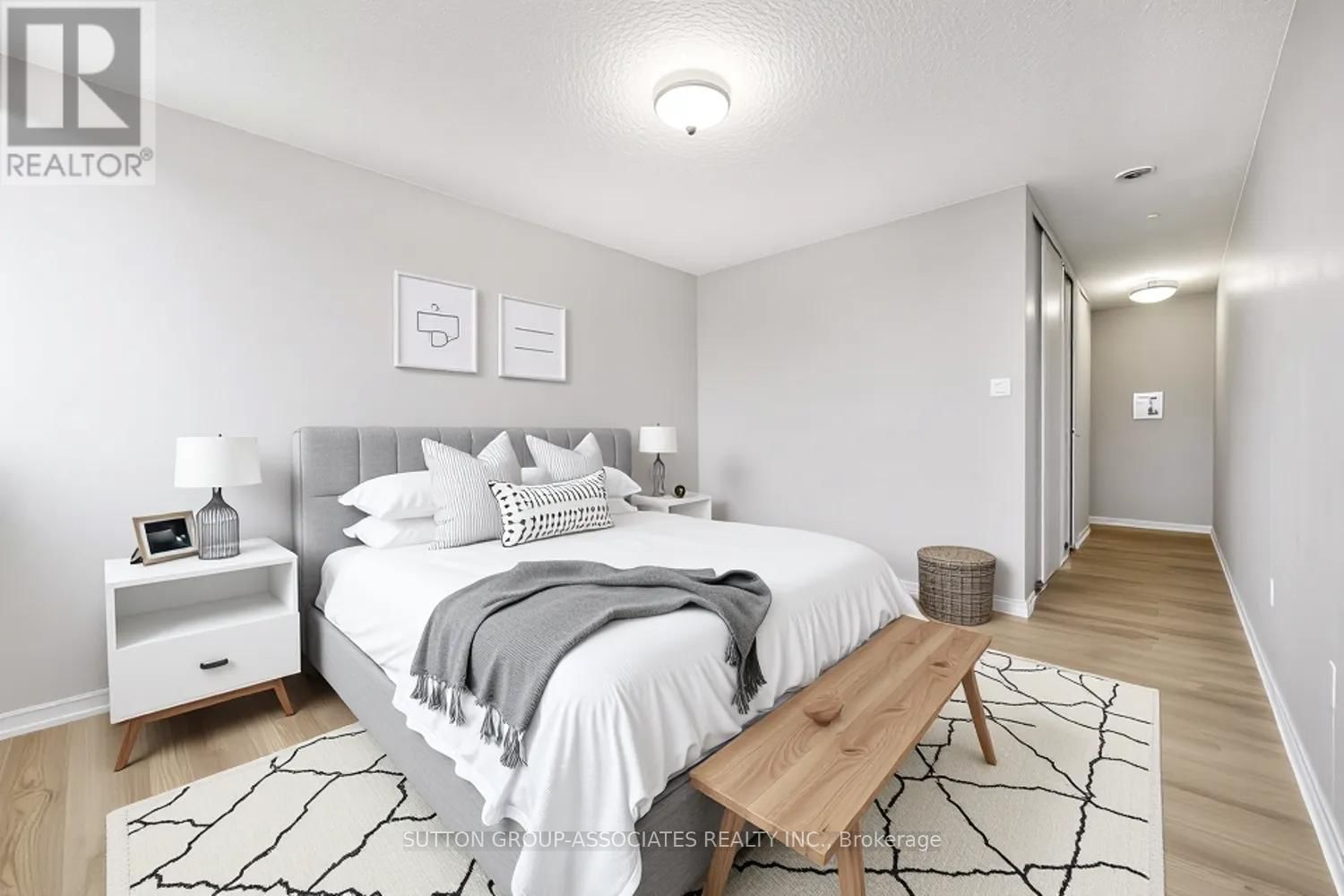 504 - 1300 MARLBOROUGH COURT Image 30