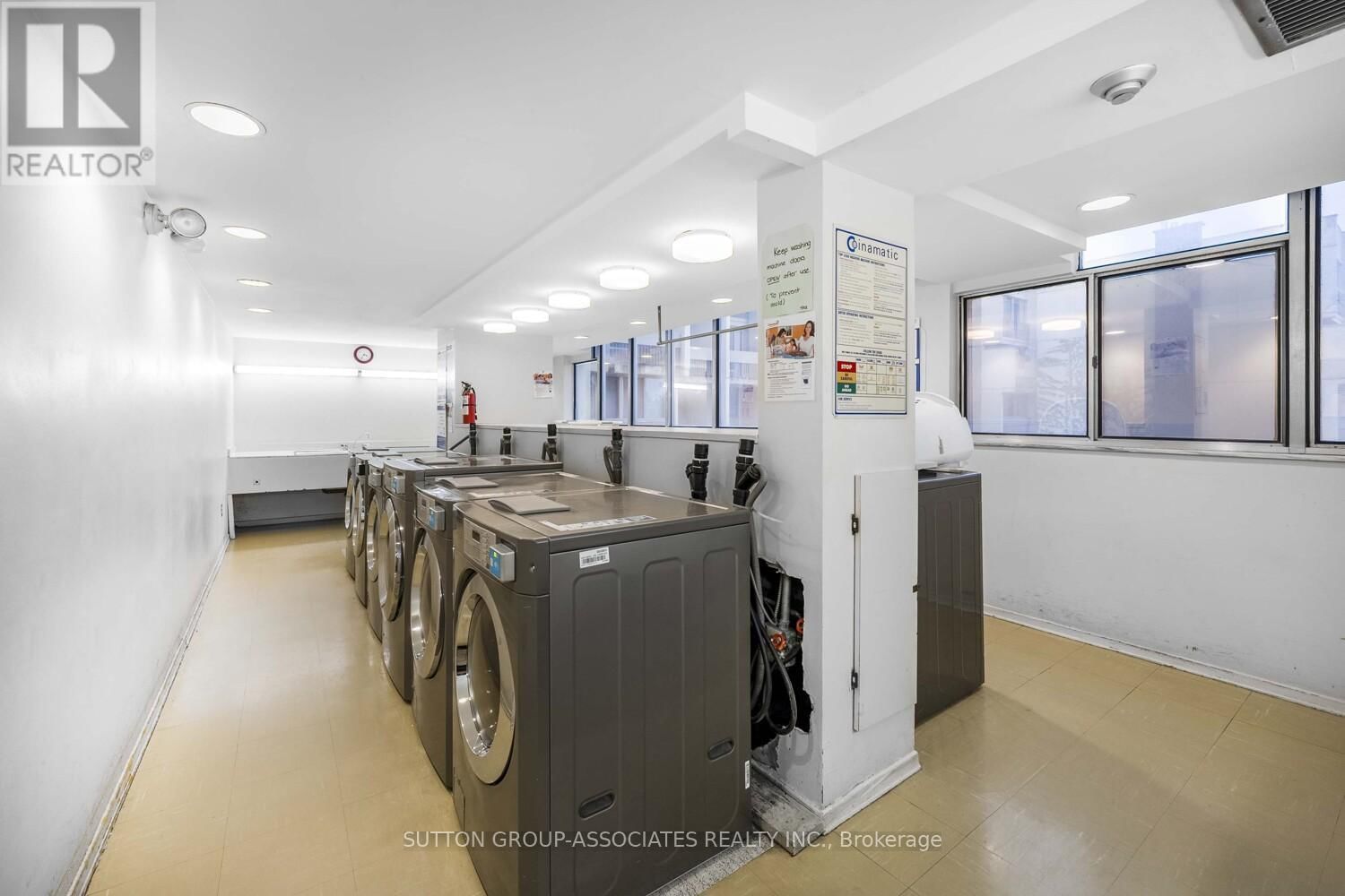 504 - 1300 MARLBOROUGH COURT Image 35