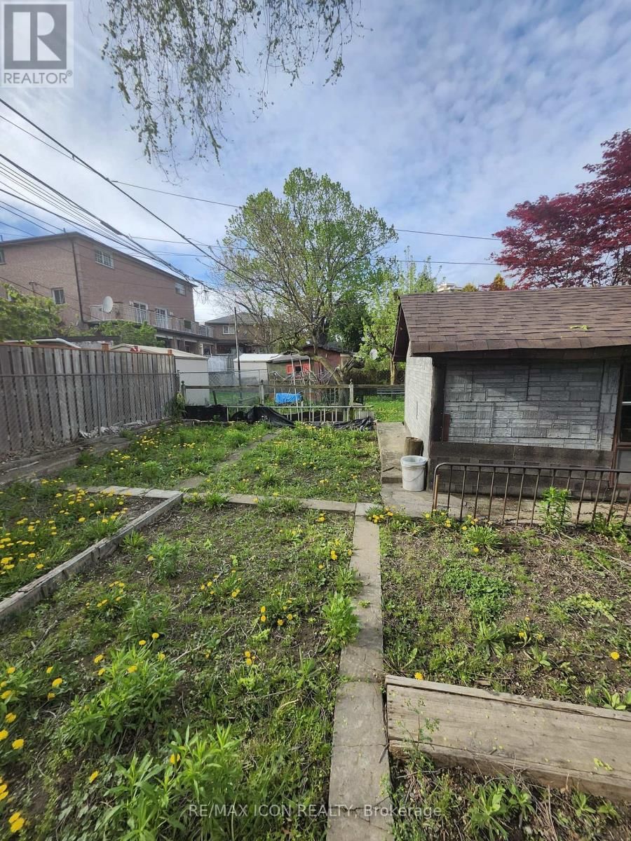 44 HAVERSON BOULEVARD Image 17