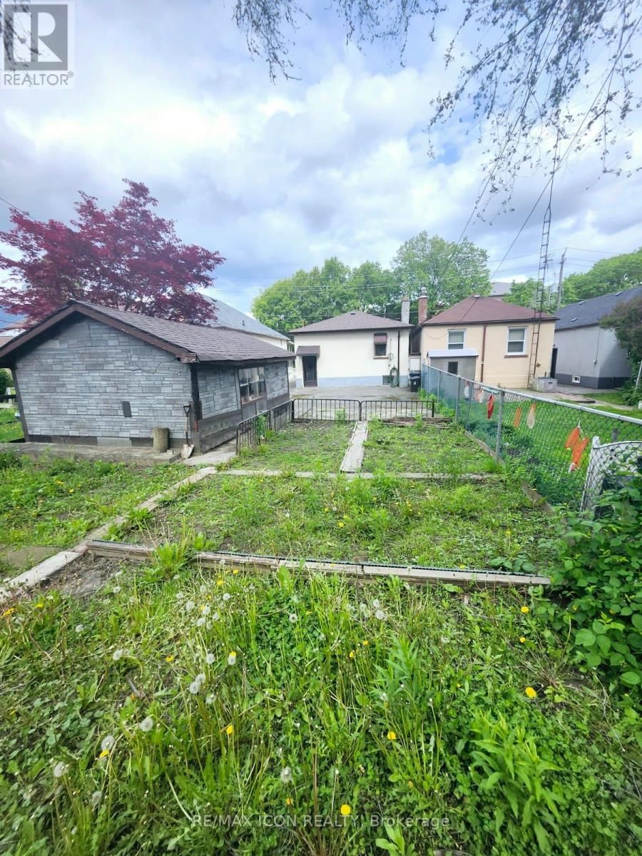 44 HAVERSON BOULEVARD Image 20