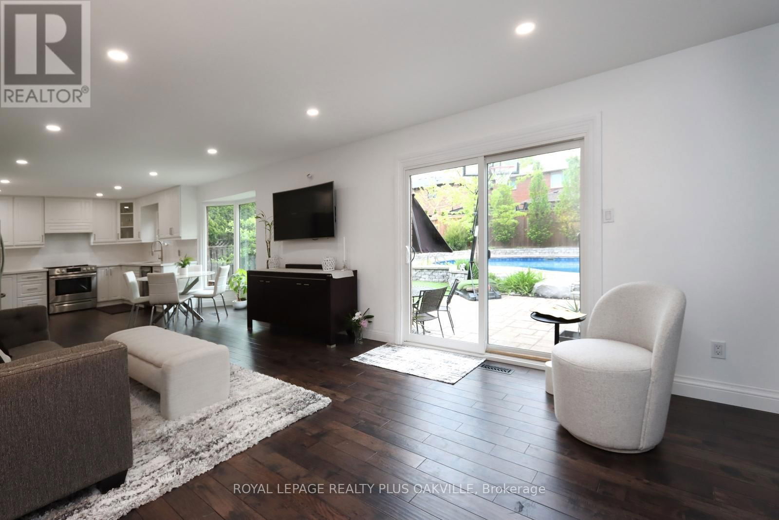 1437 THISTLEDOWN ROAD Image 10