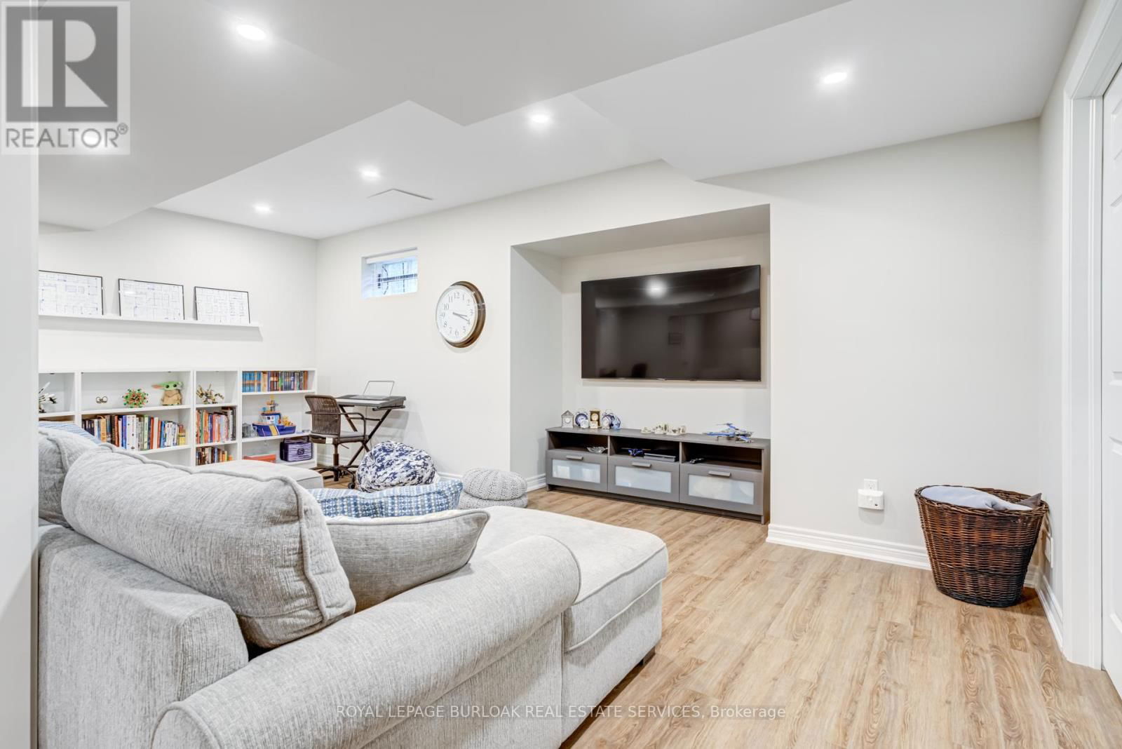 2134 DONALD ROAD Image 26