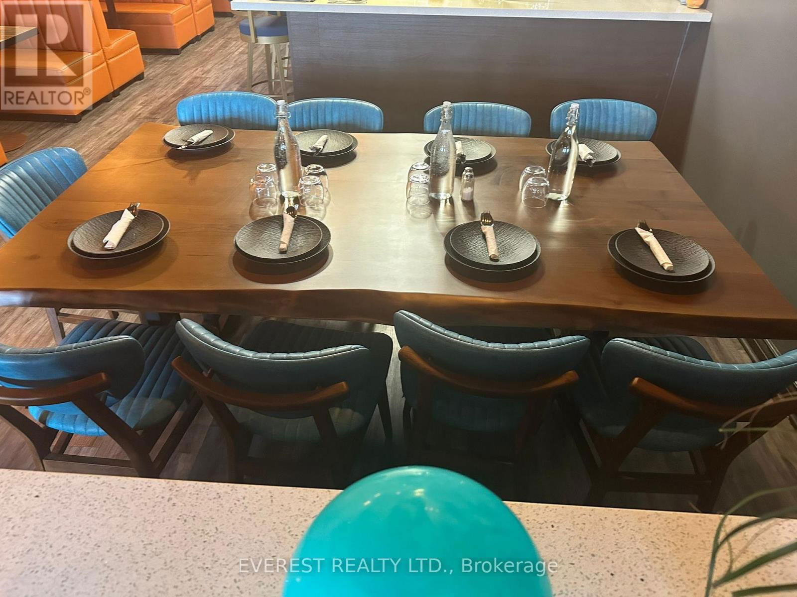 11 - 1077 NORTH SERVICE ROAD Image 6