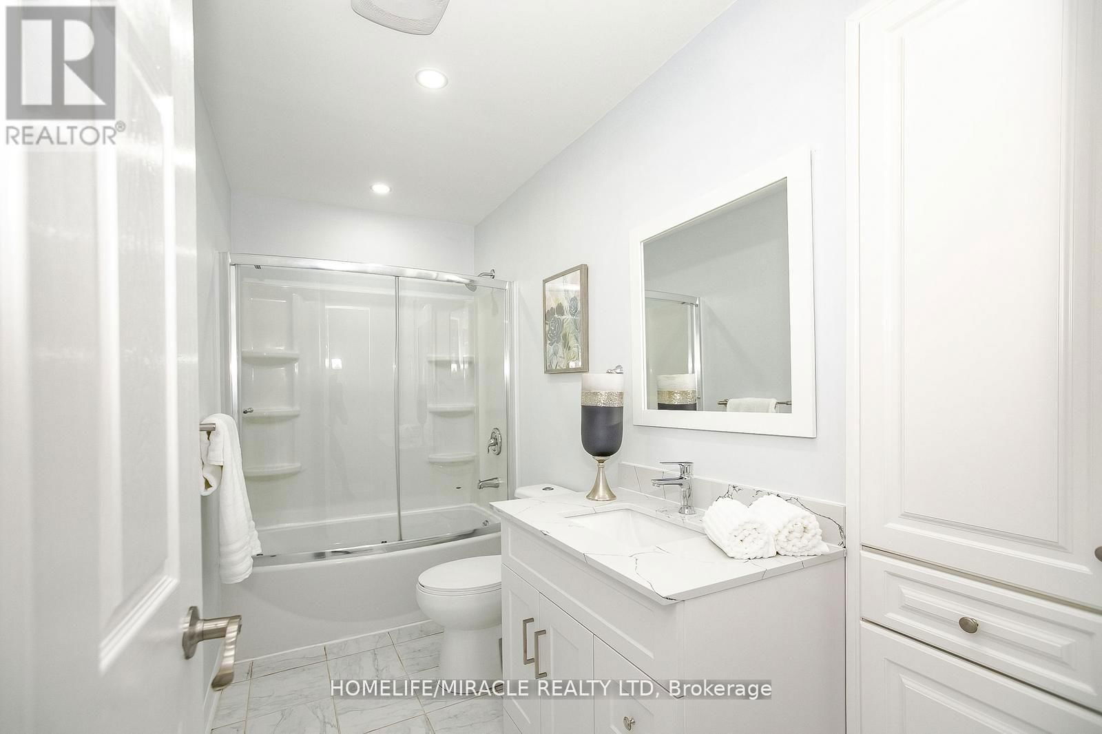 35 DEESIDE CRESCENT Image 23