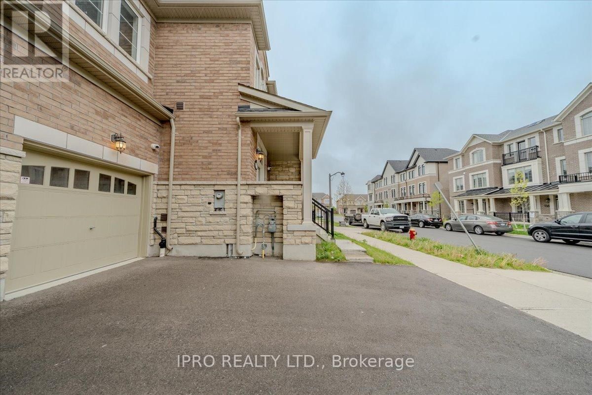 127 MARIGOLD GARDENS Image 30