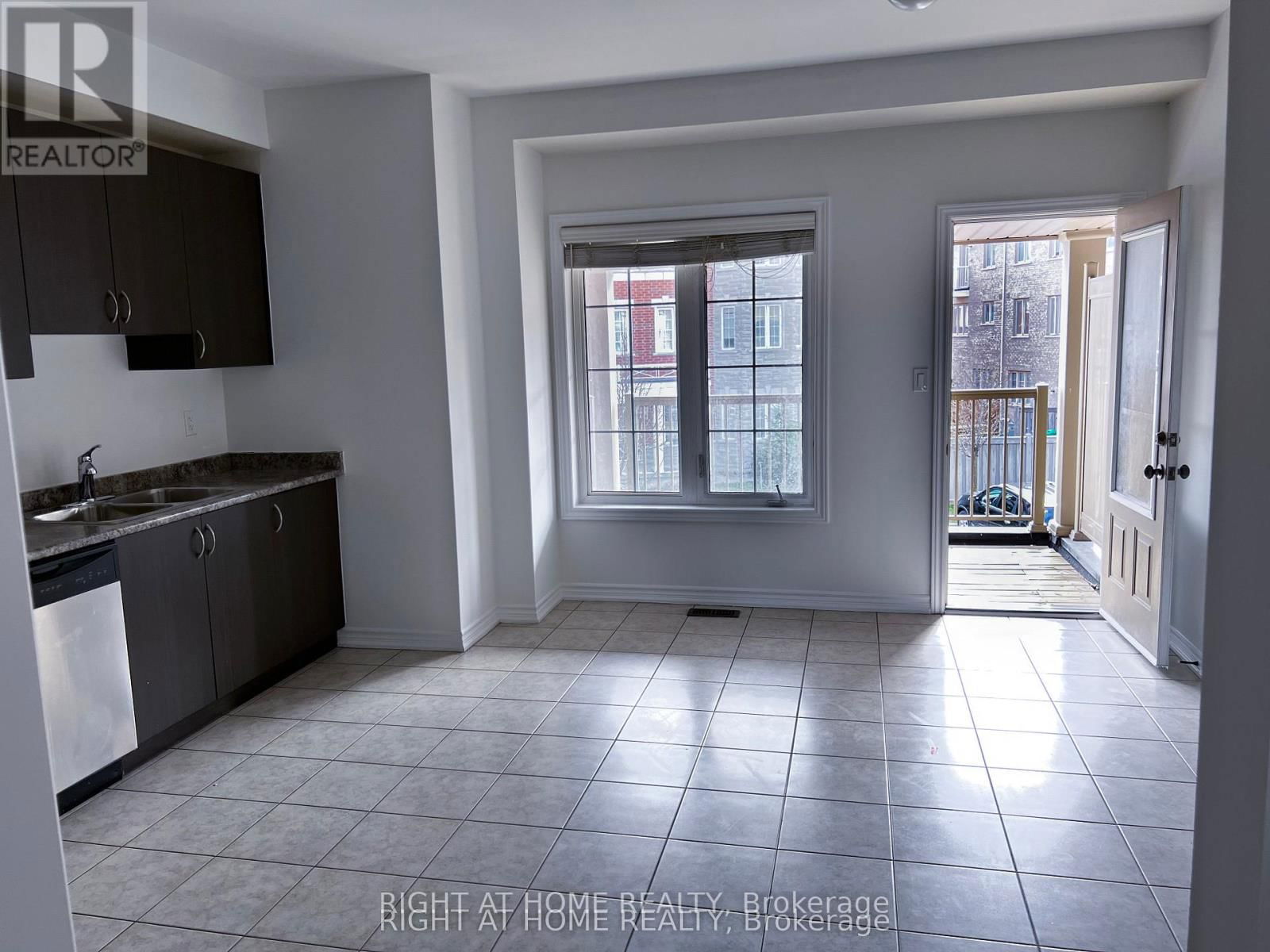 UPPER - 11 TELEGRAPH STREET Image 12