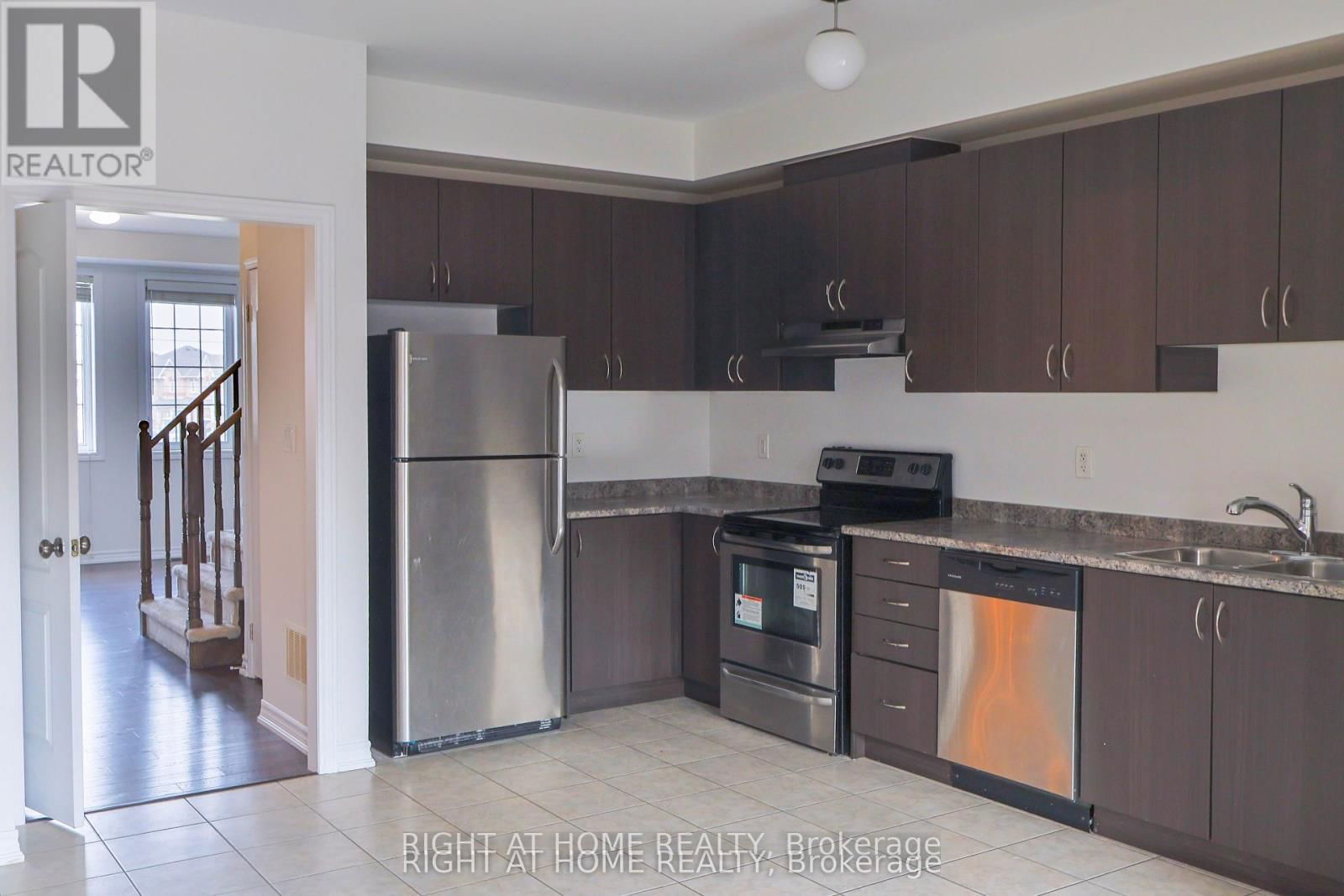 UPPER - 11 TELEGRAPH STREET Image 8