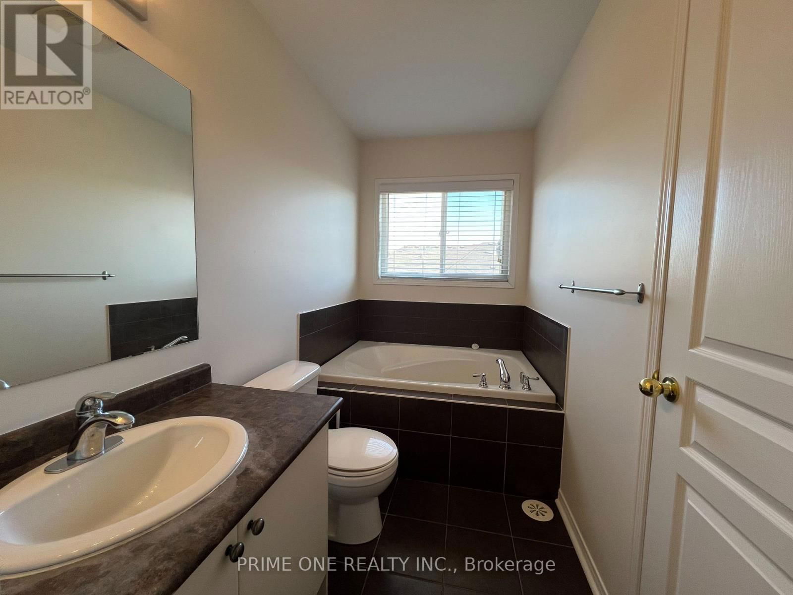 72 - 2178 FIDDLERS WAY Image 14