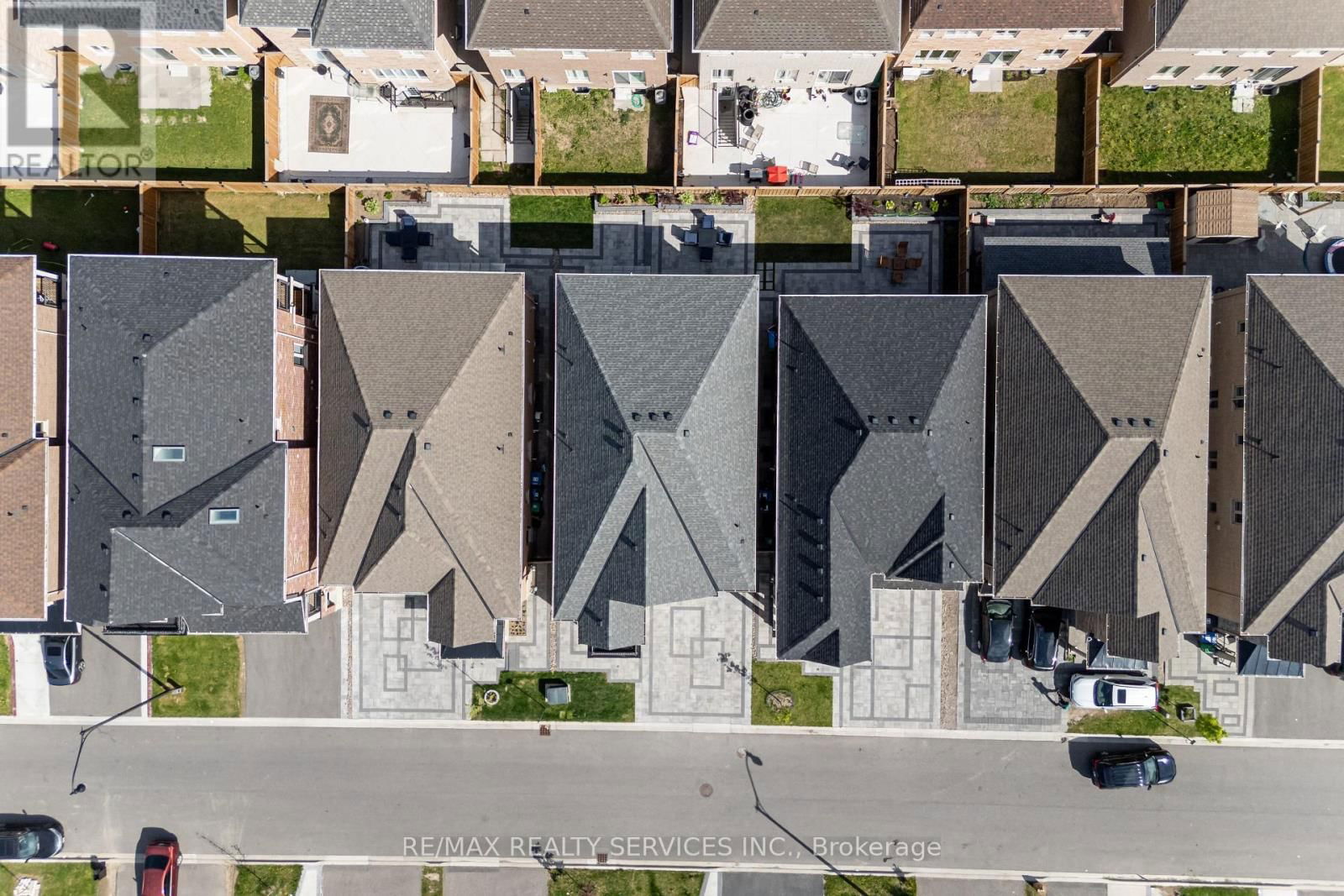 105 BENHURST CRESCENT Image 2