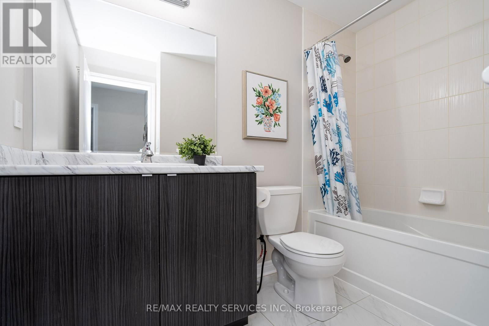 105 BENHURST CRESCENT Image 39