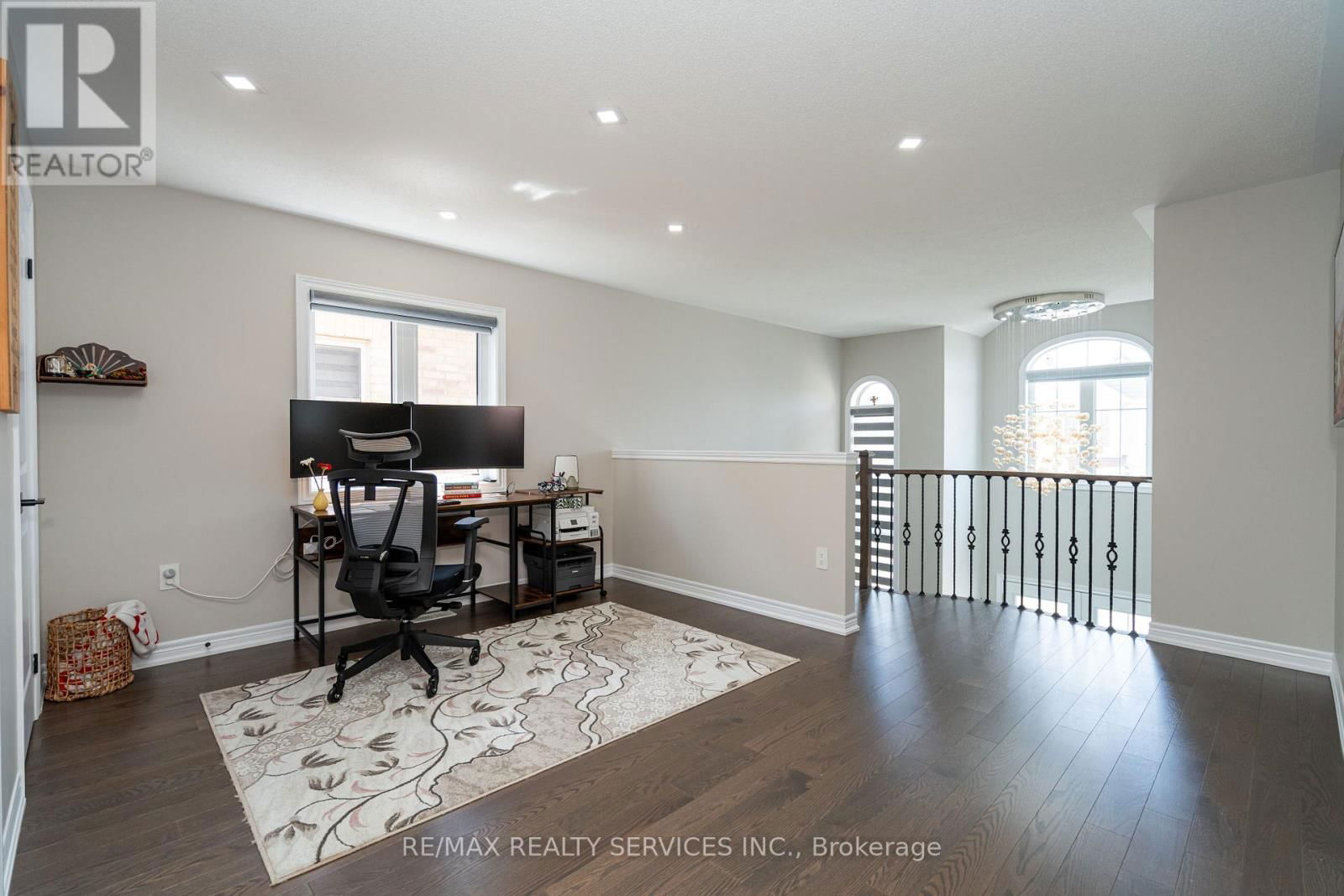 109 BENHURST CRESCENT Image 21