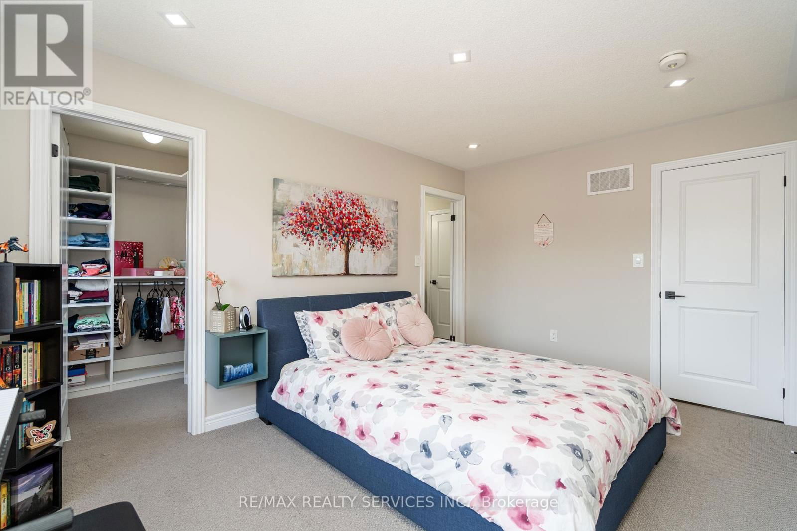 109 BENHURST CRESCENT Image 31