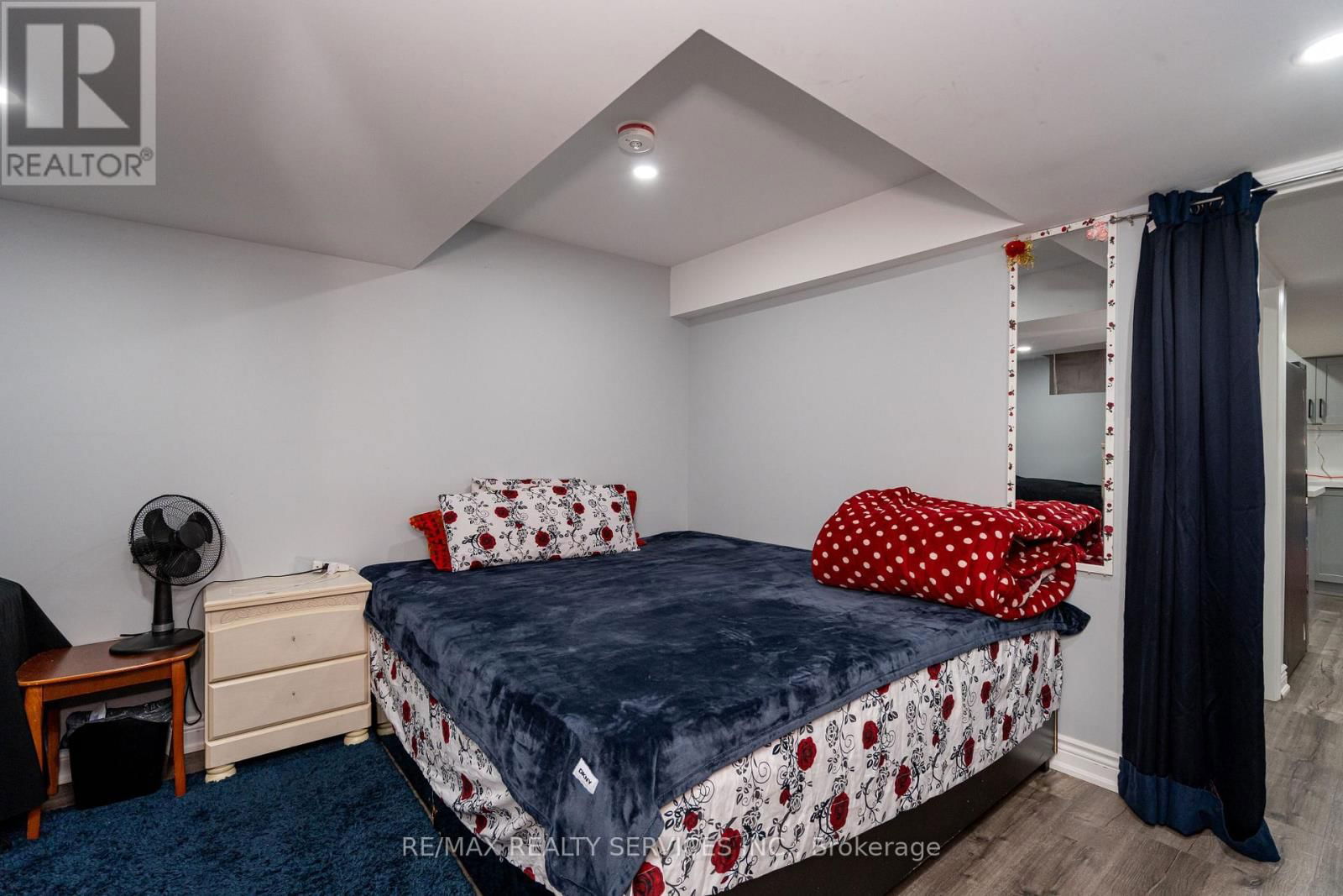109 BENHURST CRESCENT Image 41