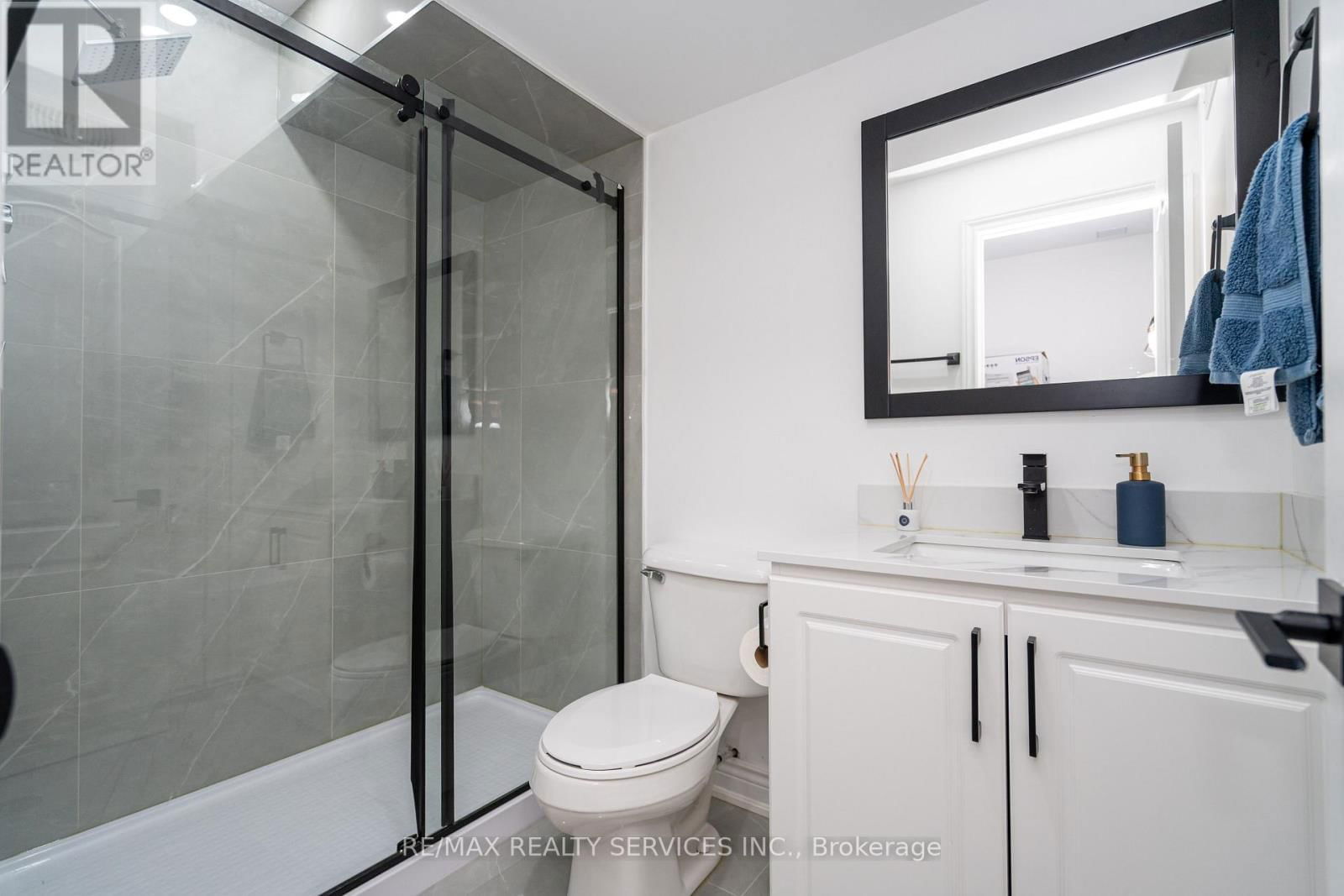 109 BENHURST CRESCENT Image 45