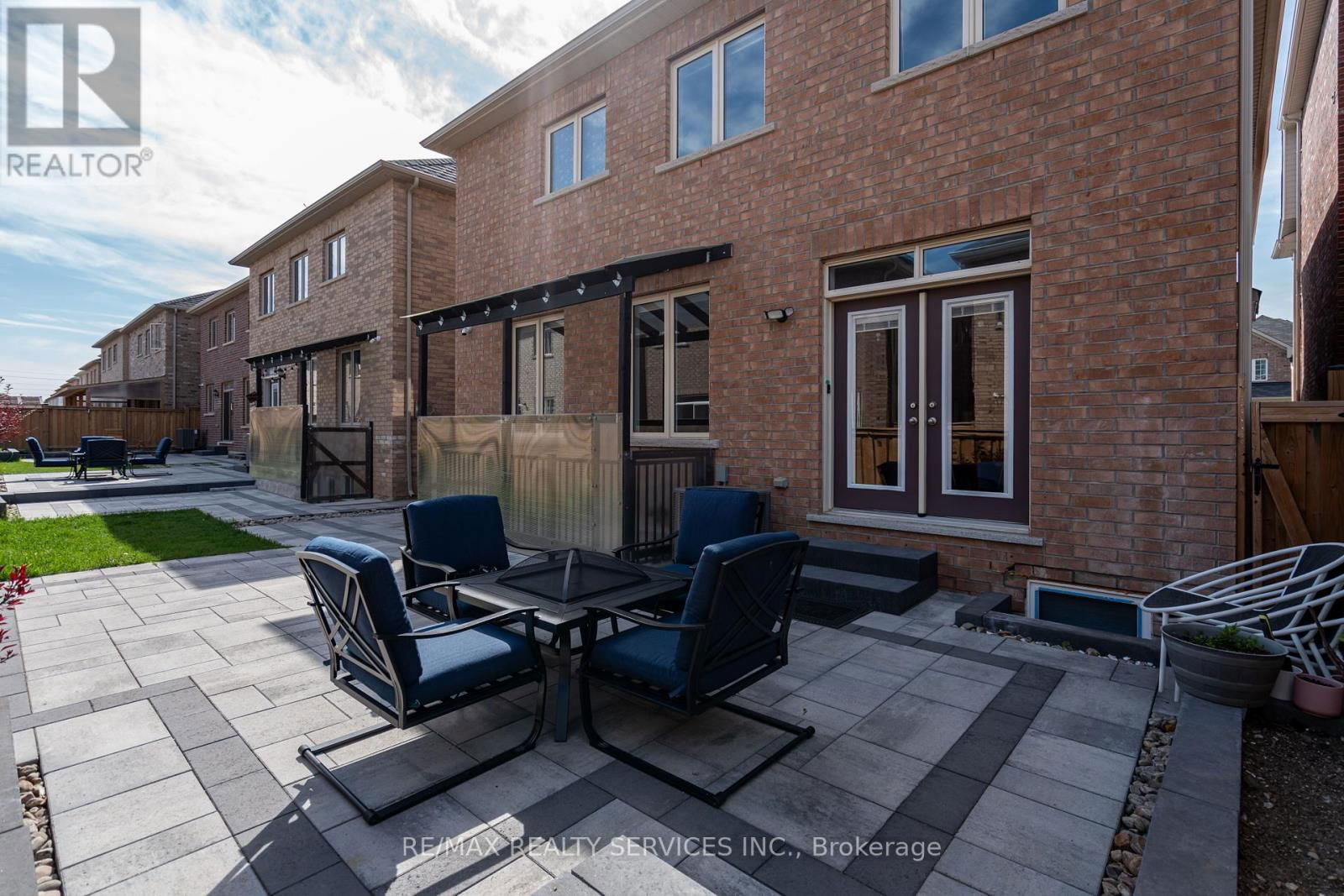 109 BENHURST CRESCENT Image 46