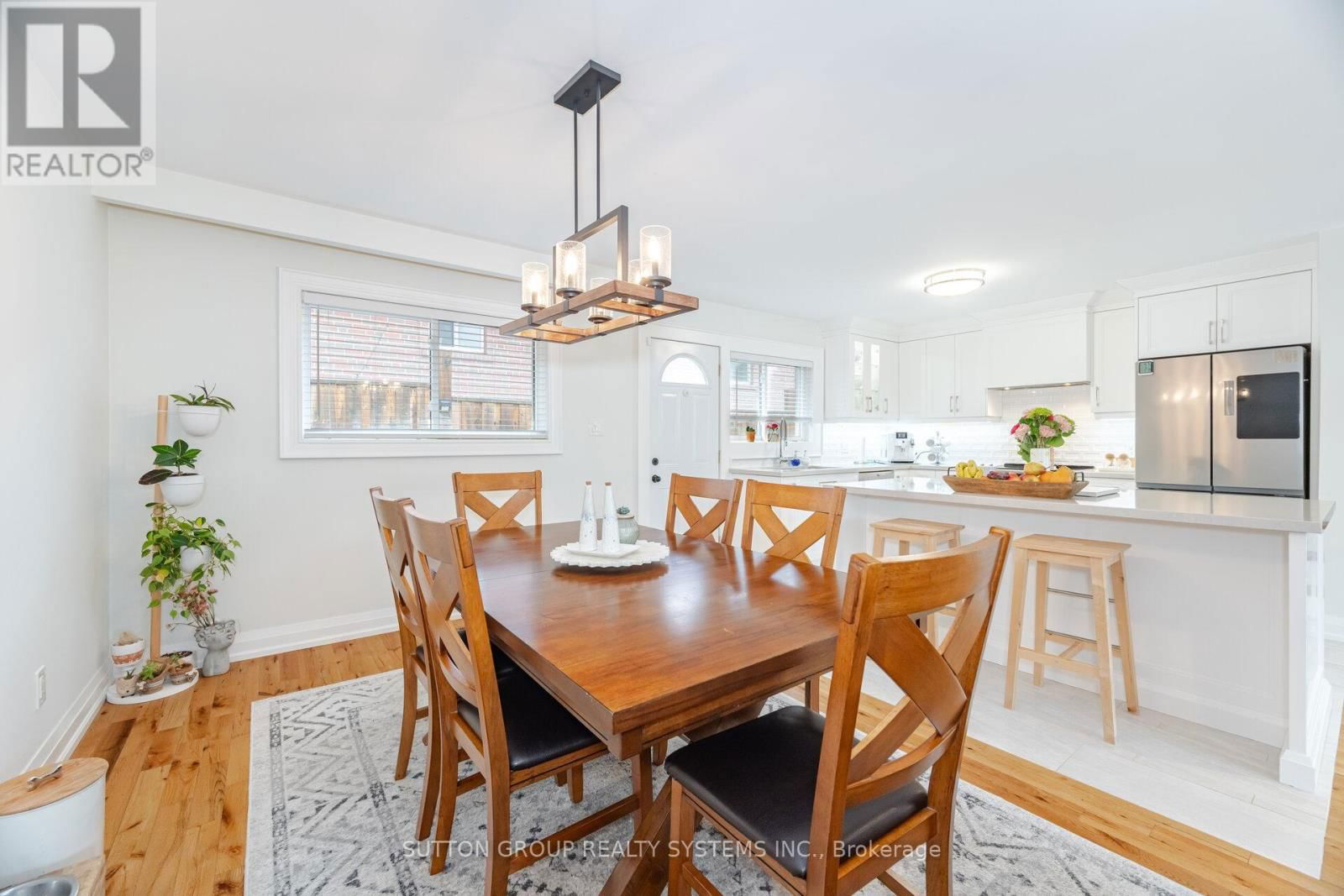 175 CONNAUGHT CRESCENT Image 17