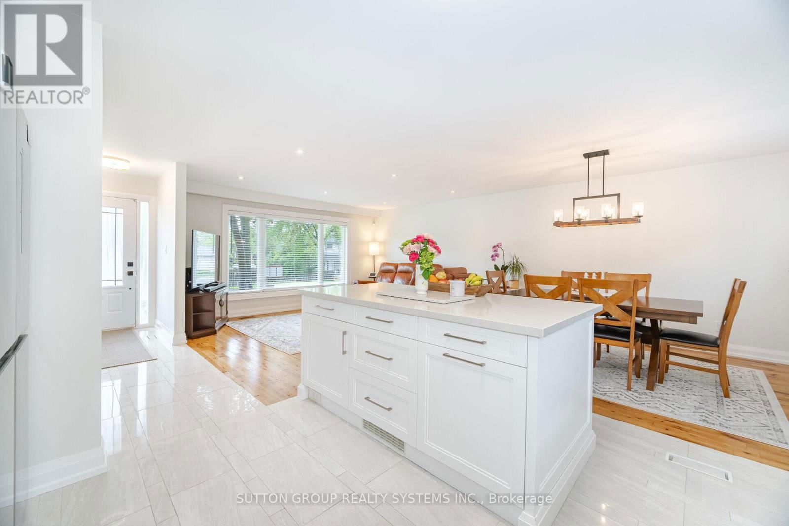 175 CONNAUGHT CRESCENT Image 22