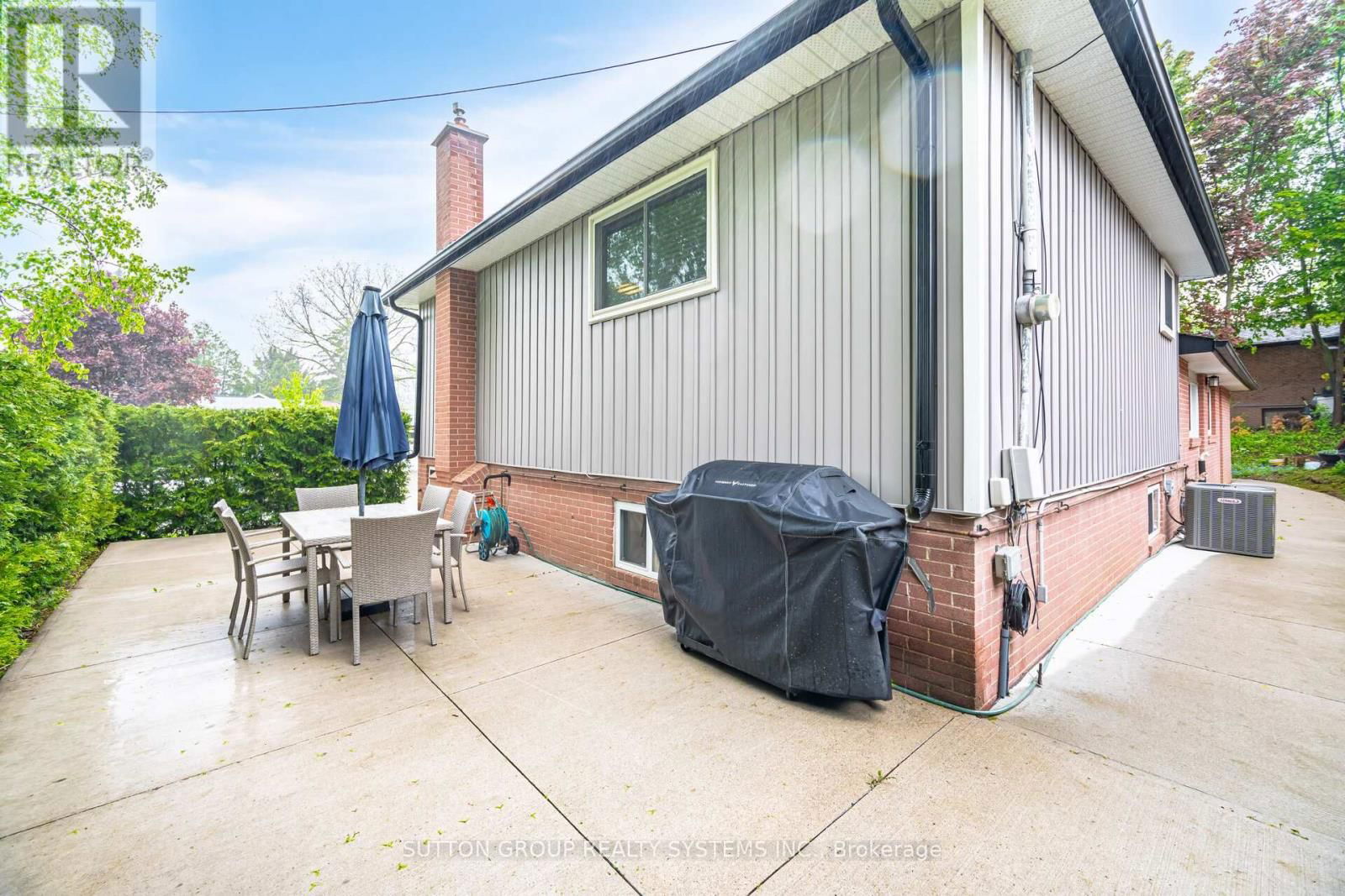 175 CONNAUGHT CRESCENT Image 47